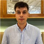 Estudiante Universitario con grandes dotes en las matemáticas.